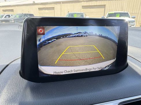 Used 2017 MAZDA MAZDA3 Grand Touring FWD image 27