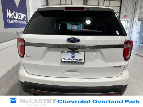 Used 2017 Ford Explorer XLT w/ Equipment Group 202A FWD image 6