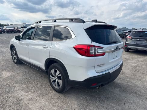 Used 2024 Subaru Ascent Premium w/ Convenience Package AWD/4WD image 2