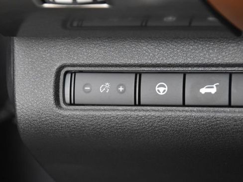 Used 2022 Nissan Pathfinder Platinum w/ Cargo Package AWD/4WD image 36