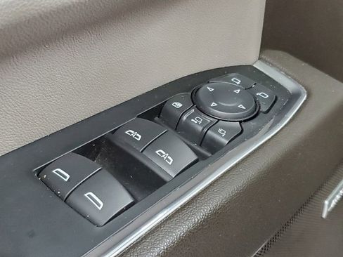 Used 2024 Chevrolet Silverado 2500 LTZ w/ LTZ Premium Package image 30