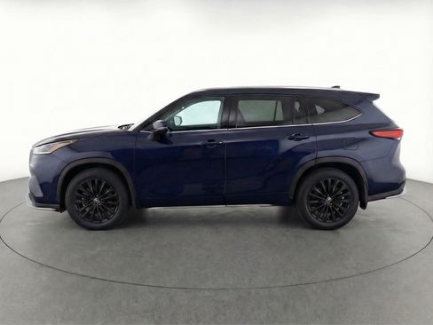 Used 2024 Toyota Highlander XSE FWD image 5