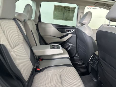 Used 2023 Subaru Forester Premium image 26