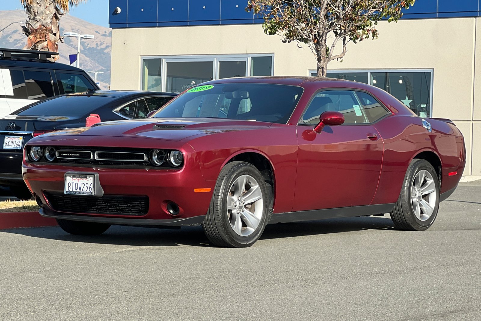 Used 2019 Dodge Challenger SXT RWD image 8