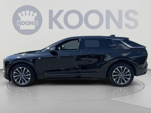 Used 2024 Cadillac Lyriq Sport AWD/4WD image 2