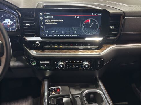 Used 2024 GMC Sierra 1500 Elevation w/ Elevation Premium Package image 31