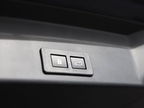 Certified 2025 Subaru Ascent Premium w/ Premium Package image 6