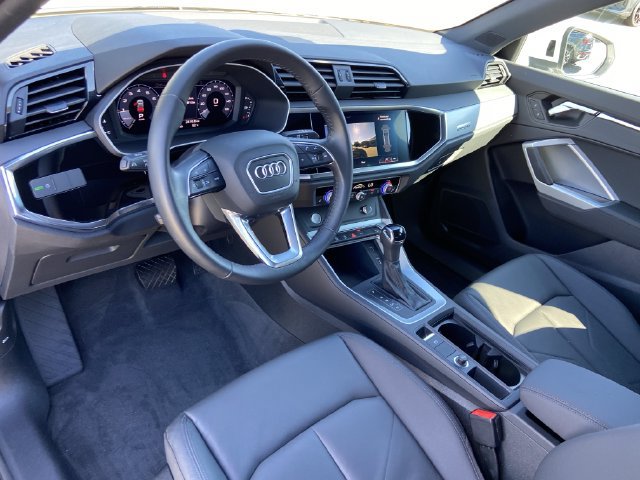 Used 2020 Audi Q3 2.0T Premium AWD/4WD image 24