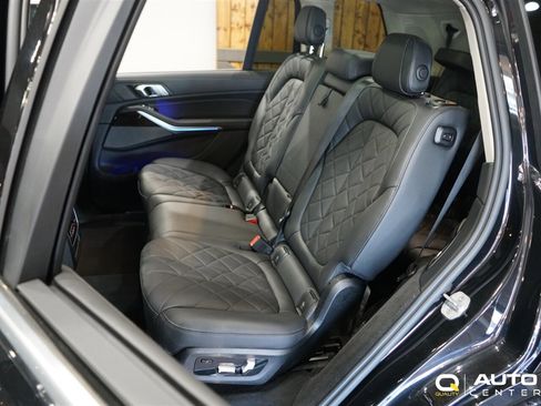 Used 2023 BMW X7 xDrive40i image 39
