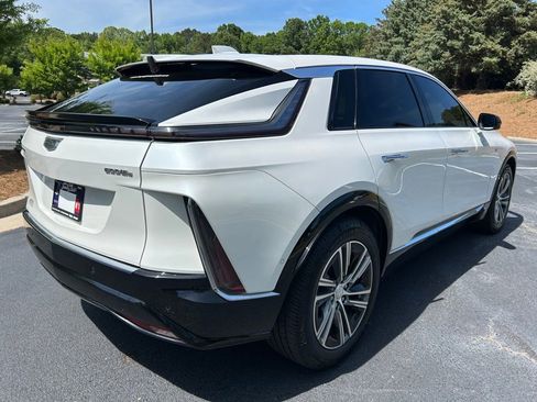 Used 2024 Cadillac Lyriq Luxury AWD/4WD image 23