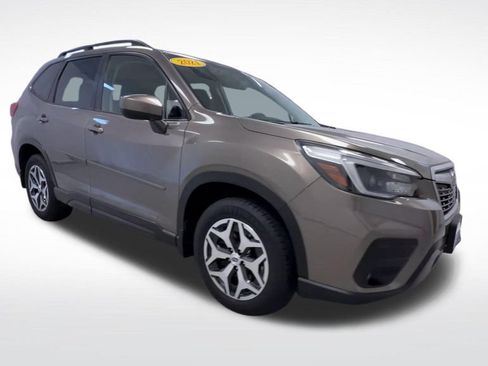 Used 2021 Subaru Forester Premium AWD/4WD image 2
