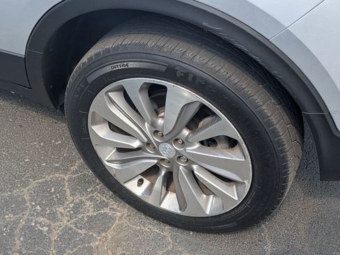 Used 2020 Buick Encore Preferred image 10