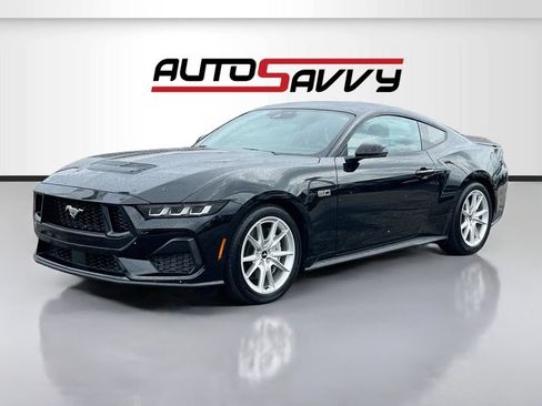 Used 2024 Ford Mustang GT Premium RWD image 3