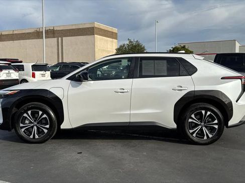 Certified 2025 Toyota bZ4X FWD image 9