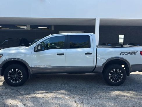 Used 2019 Nissan Titan PRO-4X w/ Pro-4x Convenience Package image 4