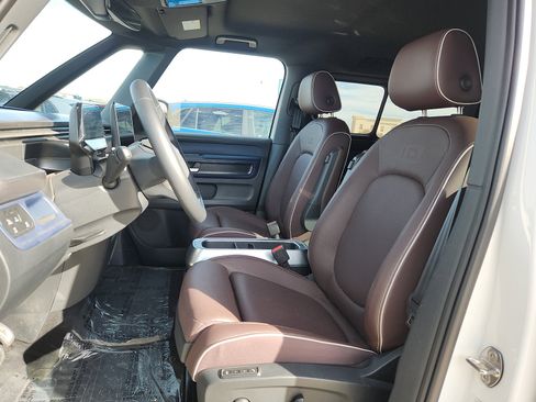 Used 2025 Volkswagen ID. Buzz Pro S image 13