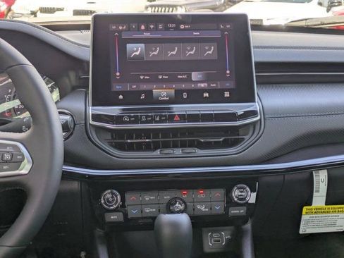 New 2026 Jeep Compass Latitude image 16