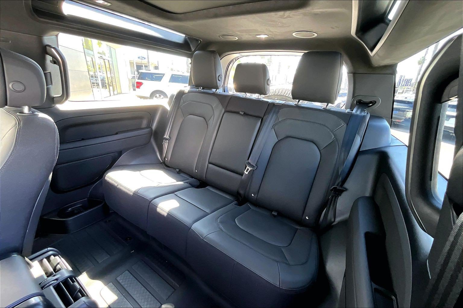 New 2026 Land Rover Defender 90 V8 AWD/4WD image 10