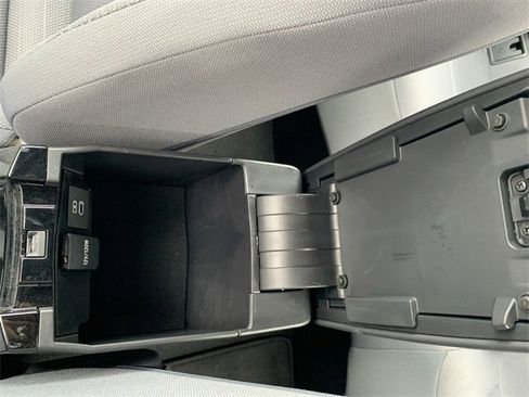 Used 2025 Toyota Corolla SE image 26