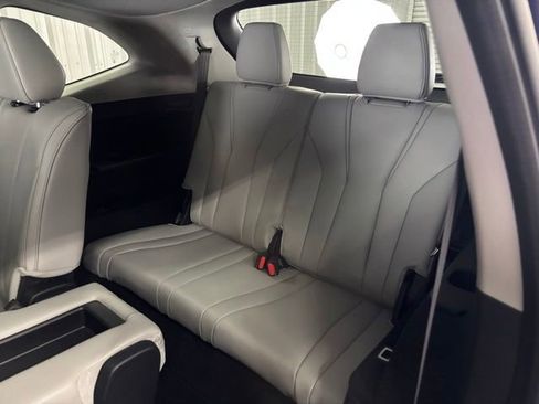 Certified 2023 Acura MDX FWD w/ Technology Package image 17