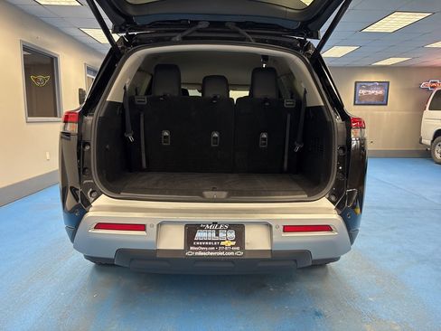 Used 2023 Nissan Pathfinder SL image 9