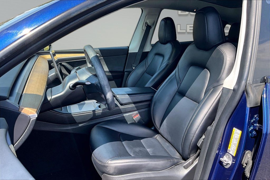 Used 2023 Tesla Model Y Long Range AWD/4WD image 25