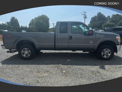 Used 2011 Ford F250 XLT w/ XLT Premium Pkg AWD/4WD image 6