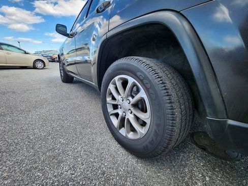 Used 2015 Jeep Grand Cherokee Limited image 27