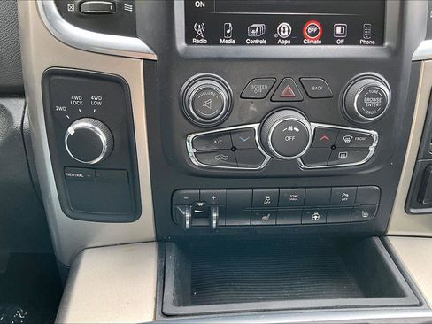 Used 2015 RAM 2500 Big Horn image 32