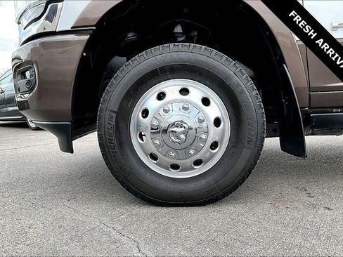 Used 2019 RAM 3500 Limited w/ Max Tow Package image 34
