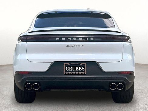 Used 2024 Porsche Cayenne S AWD/4WD image 7