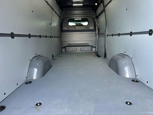 Used 2023 Mercedes-Benz Sprinter 2500 image 16