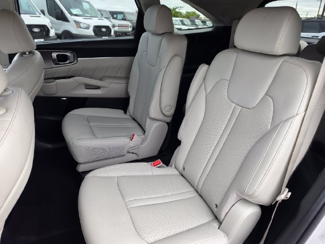 Used 2023 Kia Sorento SX Prestige AWD/4WD image 16