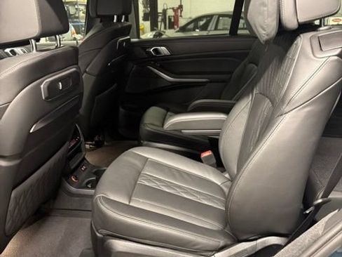 Certified 2024 BMW X7 xDrive40i AWD/4WD image 7
