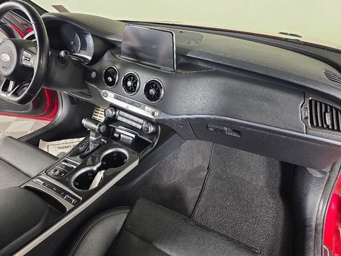 Used 2019 Kia Stinger GT1 AWD/4WD image 38