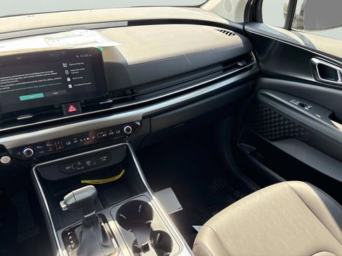 New 2026 Kia Carnival SX FWD image 15