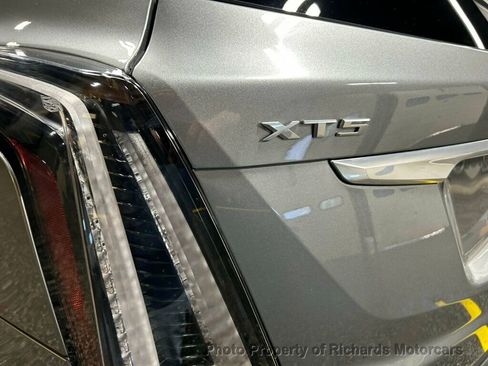 Used 2024 Cadillac XT5 Sportv w/ Technology Package AWD/4WD image 12