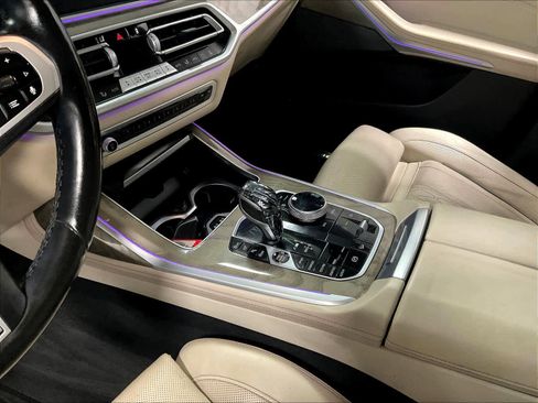 Used 2021 BMW X7 M50i image 15