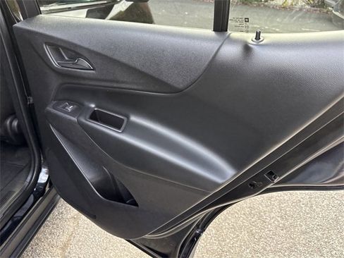 Used 2018 Chevrolet Equinox LT image 24