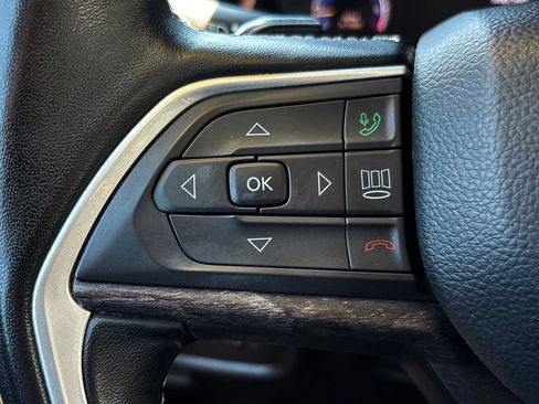 Used 2022 Jeep Grand Cherokee L Limited RWD image 16