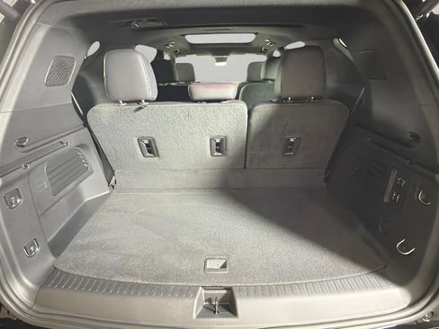Certified 2024 Chevrolet Traverse RS FWD image 31