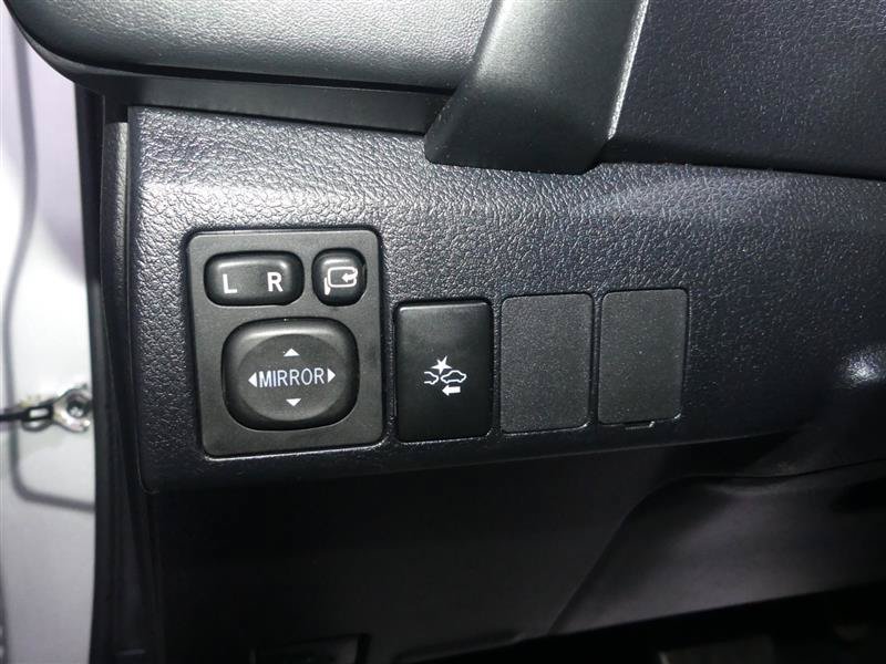 Used 2018 Toyota Corolla iM w/ All-Weather Mat Package FWD image 28