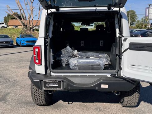 New 2025 Ford Bronco Badlands image 13