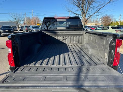 Used 2020 Chevrolet Silverado 2500 LT w/ Convenience Package image 19