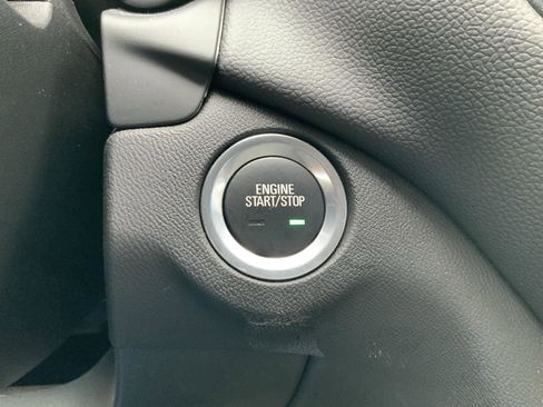 Used 2024 Chevrolet Equinox LT image 24