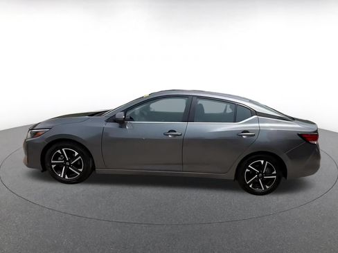 Used 2025 Nissan Sentra SV FWD image 8