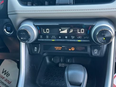 Used 2020 Toyota RAV4 XLE w/ Convenience Package AWD/4WD image 20
