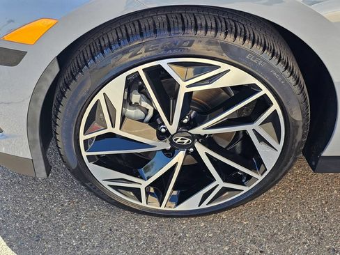 Certified 2024 Hyundai Ioniq 6 SEL RWD image 9