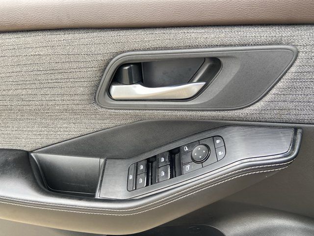 Used 2021 Nissan Rogue SV FWD image 45