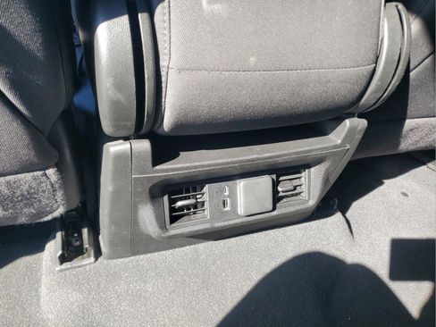 Used 2025 Chevrolet Silverado 1500 LT image 12